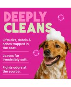 O blăniță irezistibila cu Șampon pentru curățare profundă câini și pisici TropiClean Berry & Coconut, 3.78L