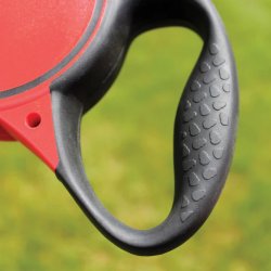 Maner ergonomic soft-grip KONG cu Lesă retractabilă KONG Terrain Small 5m Roșie pentru câini până la 20kg