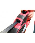 Maner generos soft-grip KONG cu Lesă retractabilă KONG Terrain Medium 5m Roșie pentru câini până la 30kg